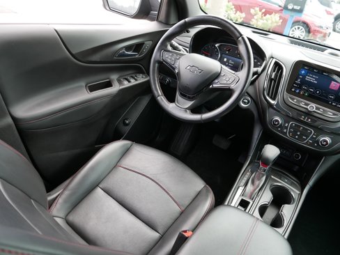 Used 2022 Chevrolet Equinox RS w/ RS Leather Package image 9