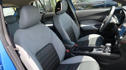 Used 2023 Nissan Kicks SR w/ SR Premium Package image 27