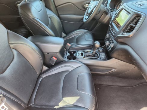 Used 2023 Jeep Cherokee Altitude Lux image 15