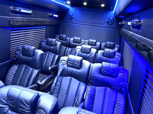 Used 2023 Mercedes-Benz Sprinter 3500 image 7