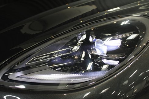 Certified 2024 Porsche Macan image 15