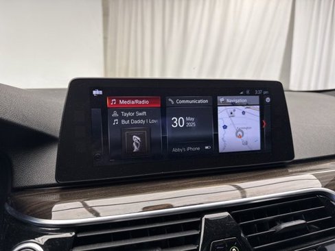 Used 2018 BMW 530e image 21