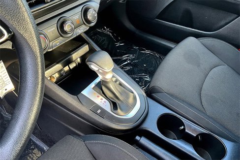 Used 2023 Kia Forte LXS image 17