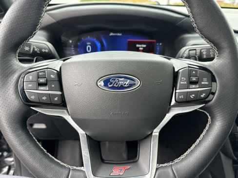 Used 2022 Ford Explorer ST w/ Equipment Group 401A image 24