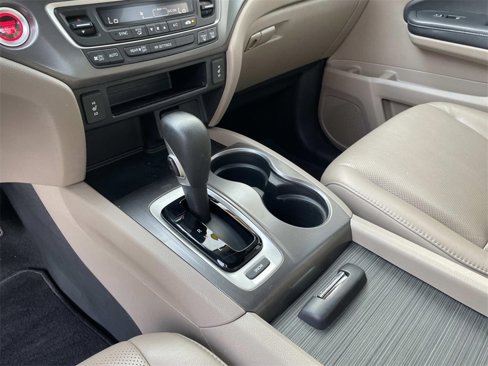 Used 2017 Honda Ridgeline RTL image 19