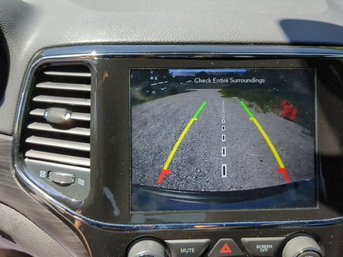 Used 2021 Jeep Grand Cherokee Laredo X image 11