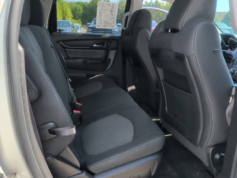 Used 2015 Chevrolet Traverse LT w/ Style and Technology Package image 32