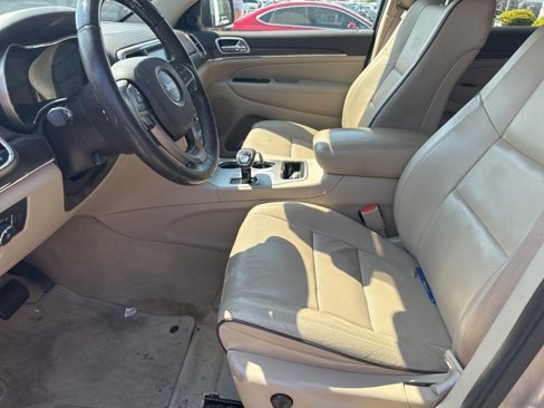 Used 2014 Jeep Grand Cherokee Overland image 4