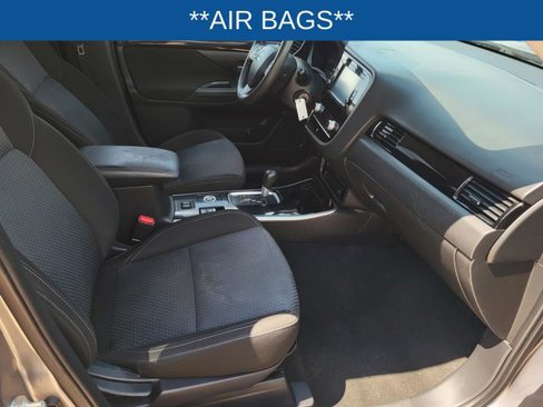 Used 2020 Mitsubishi Outlander SE image 9