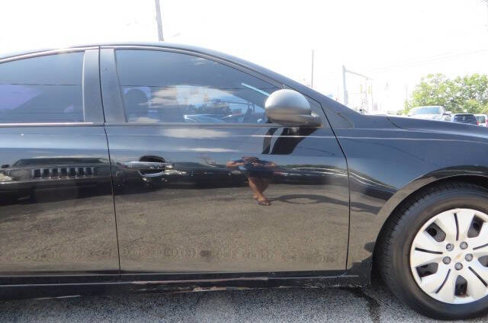Used 2013 Chevrolet Cruze LS image 21