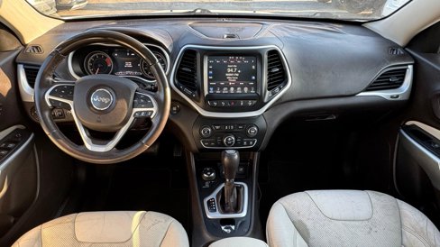 Used 2017 Jeep Cherokee Overland w/ Technology Group image 14