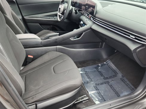 Certified 2024 Hyundai Elantra SEL image 15