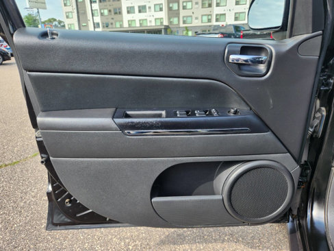 Used 2013 Jeep Compass Limited w/ Sun/Sound Group image 19
