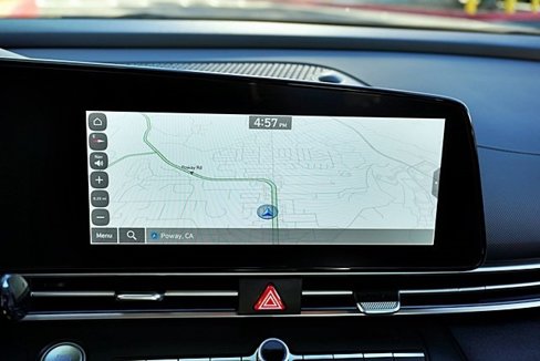 Certified 2024 Hyundai Elantra SEL image 26