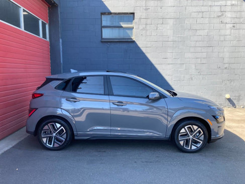Used 2022 Hyundai Kona SEL w/ Convenience Package image 2