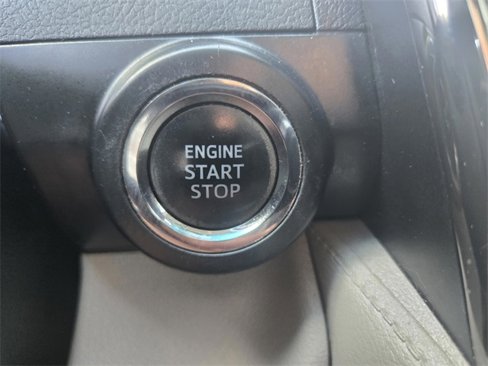 Used 2014 Toyota Camry XLE image 22