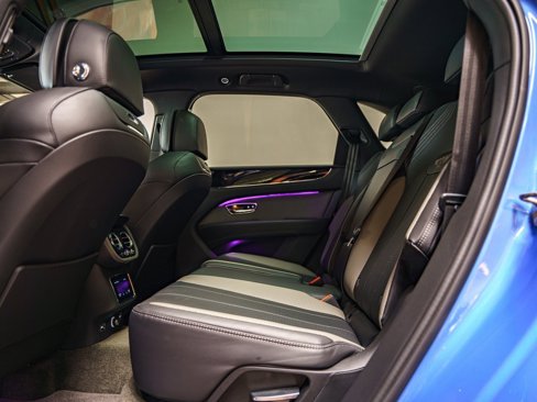 Used 2022 Bentley Bentayga image 15