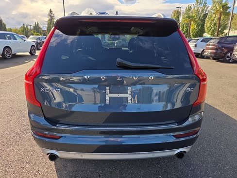 Used 2018 Volvo XC90 T5 Momentum w/ Convenience Package image 12