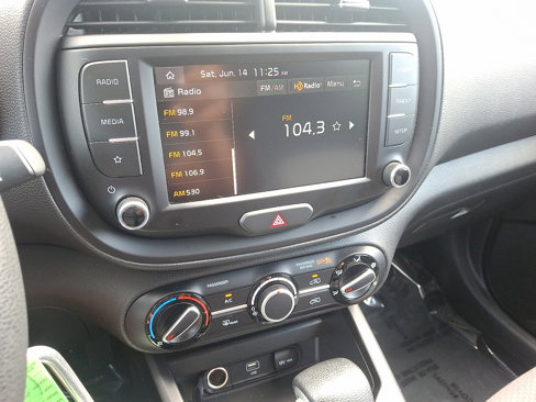 Used 2023 Kia Soul LX w/ LX Technology Package image 23