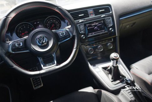Used 2015 Volkswagen GTI SE image 30