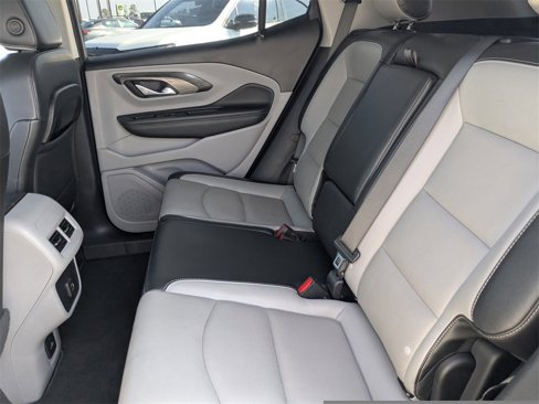 Used 2023 GMC Terrain SLT image 14