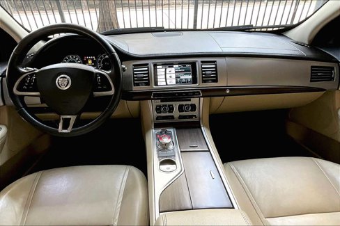 Used 2012 Jaguar XF image 15