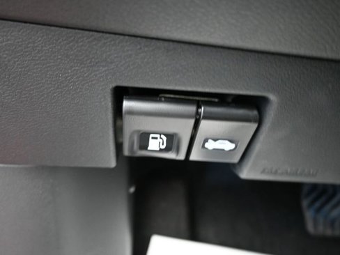 New 2025 Nissan Versa SV w/ Trunk Package image 18