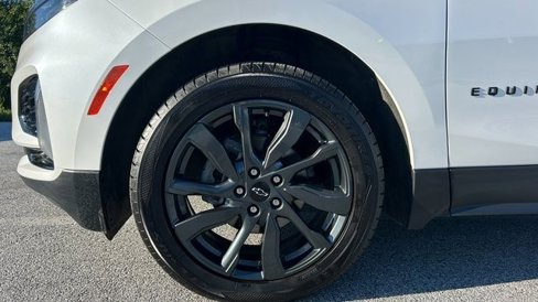 Certified 2023 Chevrolet Equinox RS w/ RS Leather Package image 9