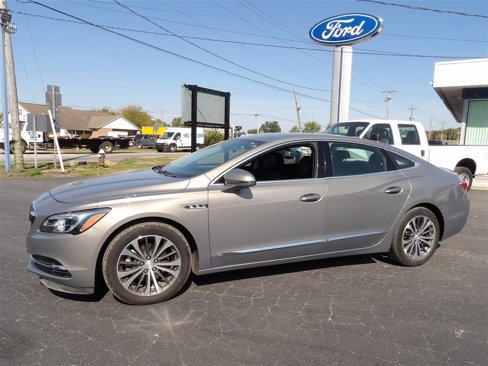 Used 2017 Buick LaCrosse Essence image 1