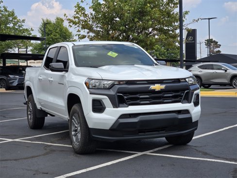 Used 2024 Chevrolet Colorado LT image 3