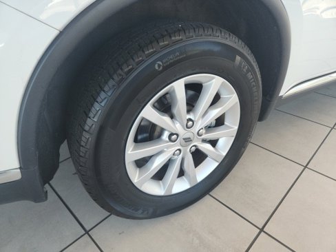 Certified 2023 Dodge Durango SXT image 9