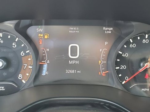Used 2022 Jeep Compass Limited image 10