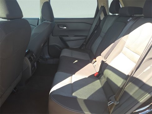 Used 2024 Nissan Rogue SV image 15