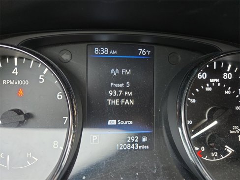 Used 2020 Nissan Rogue SV image 16