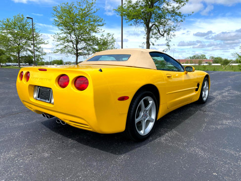 Used 2003 Chevrolet Corvette Convertible w/ Preferred Equipment Group1 image 10