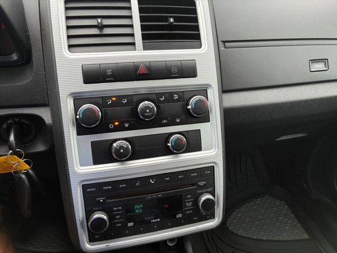 Used 2010 Dodge Journey SXT w/ Flexible Seating Group image 10