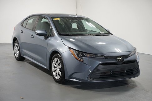 Certified 2023 Toyota Corolla LE image 3