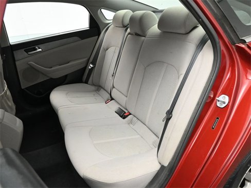 Used 2015 Hyundai Sonata SE image 15