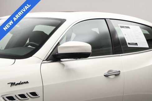 Used 2022 Maserati Quattroporte Modena Q4 image 10