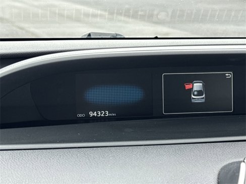 Used 2021 Toyota Prius LE image 15