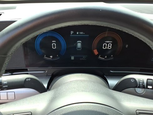 Used 2025 Hyundai Kona SEL image 12