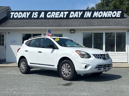 Used 2014 Nissan Rogue S image 1