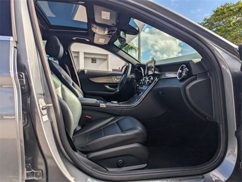 Used 2018 Mercedes-Benz C 300 Sedan image 19