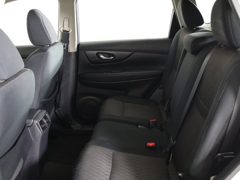 Used 2018 Nissan Rogue S image 29