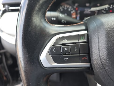Used 2022 Jeep Compass Limited w/ Sun and Sound Group image 17