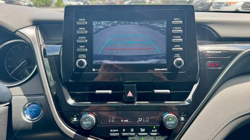 Used 2022 Toyota Camry LE image 25
