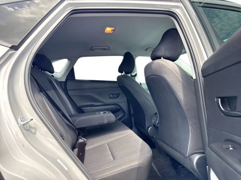 Used 2025 Hyundai Kona SEL image 8