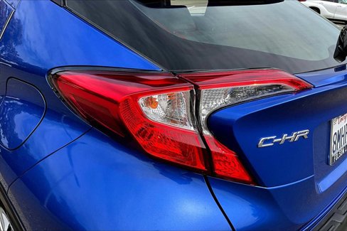 Used 2019 Toyota C-HR LE image 28