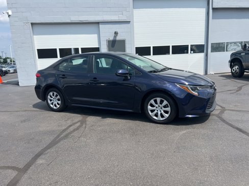 Used 2024 Toyota Corolla LE image 3