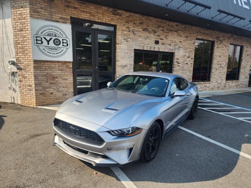 Used 2020 Ford Mustang Coupe image 1